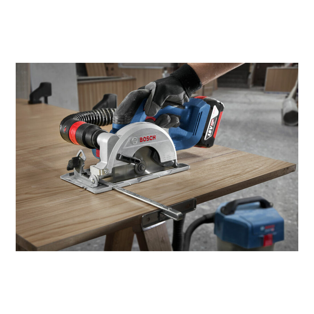 Bosch Scie circulaire sans fil GKS 18V-51