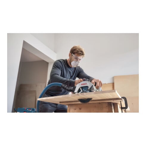 Bosch Scie circulaire sans fil GKS 18V-68-2 dans L-BOXX