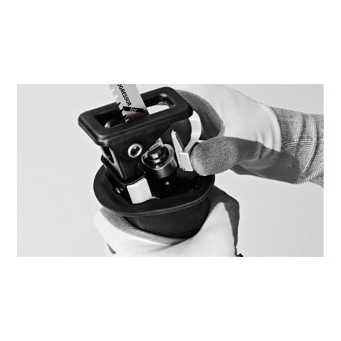 Bosch Sega frontale a batteria GSA 18 V-32 Solo Version