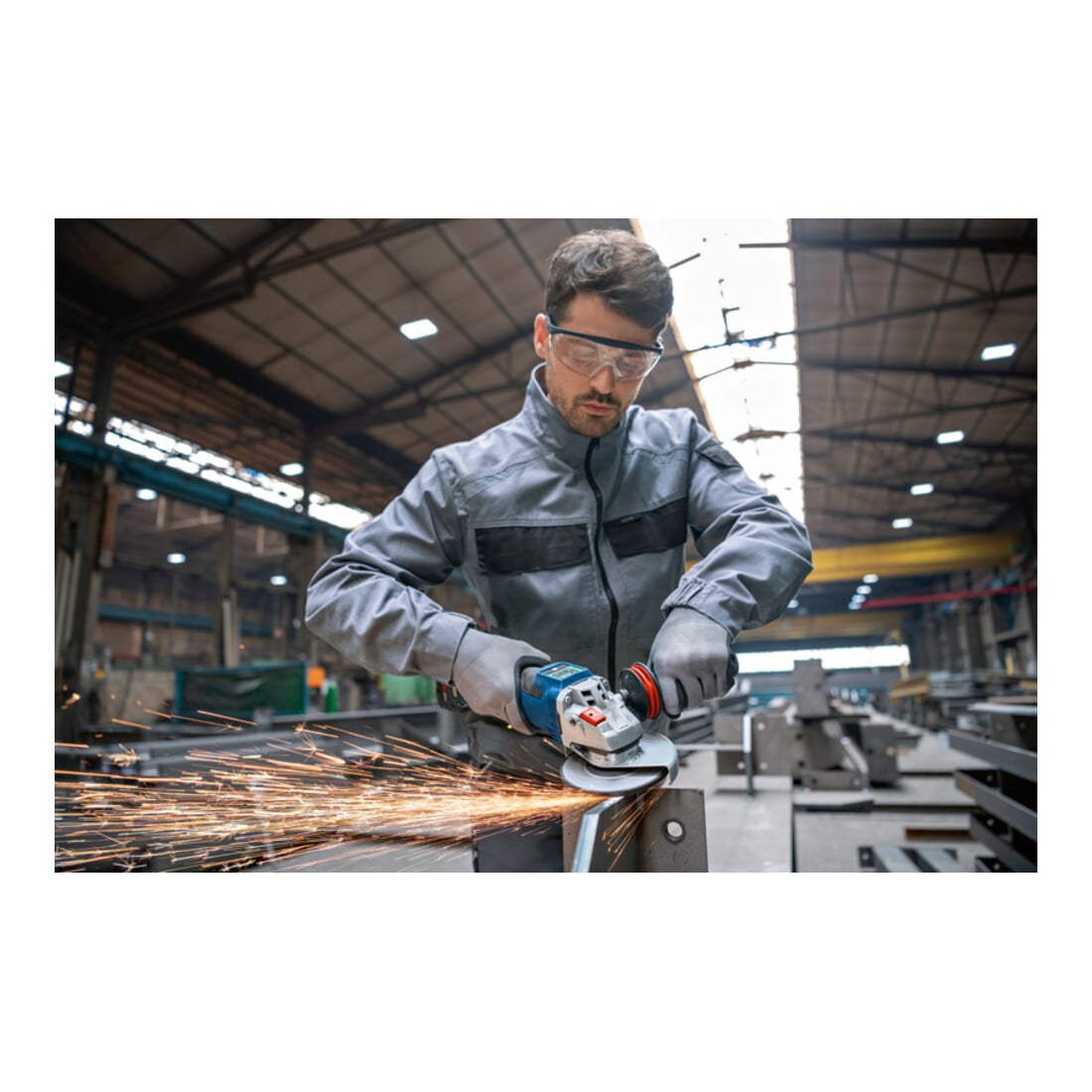 Bosch Smerigliatrice angolare a batteria BITURBO GWS 18V-15 PSC, senza batteria, L-BOXX