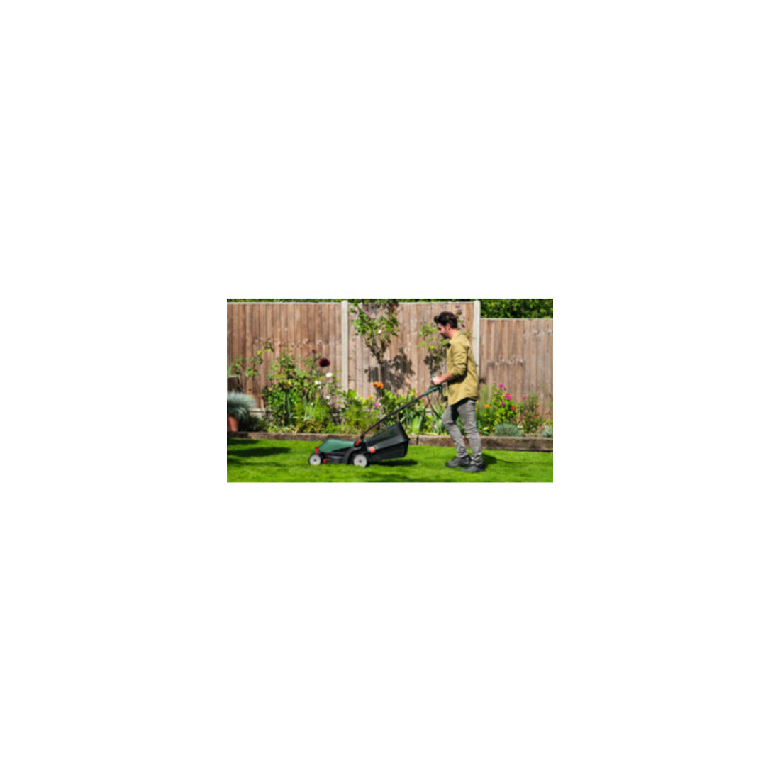 Bosch Tondeuse à gazon UniversalRotak 34-400