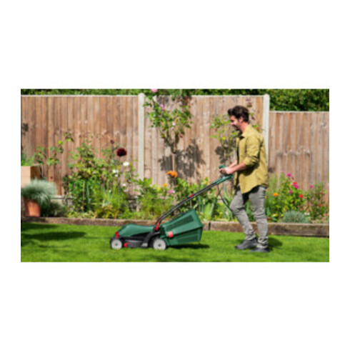Bosch Tondeuse à gazon UniversalRotak 37-555