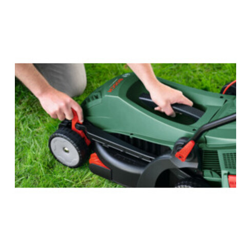Bosch Tondeuse à gazon UniversalRotak 37-555