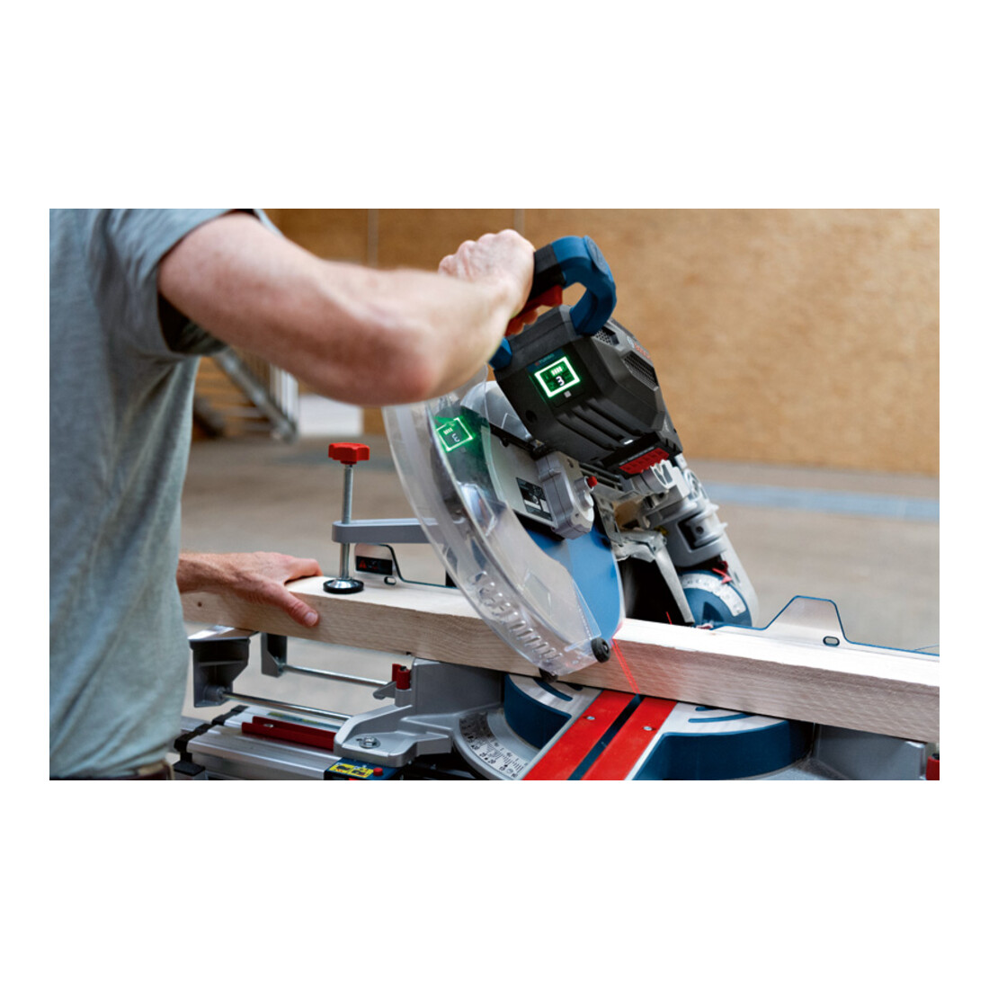 Bosch Troncatrice a batteria BITURBO GCM18V-305 GDC