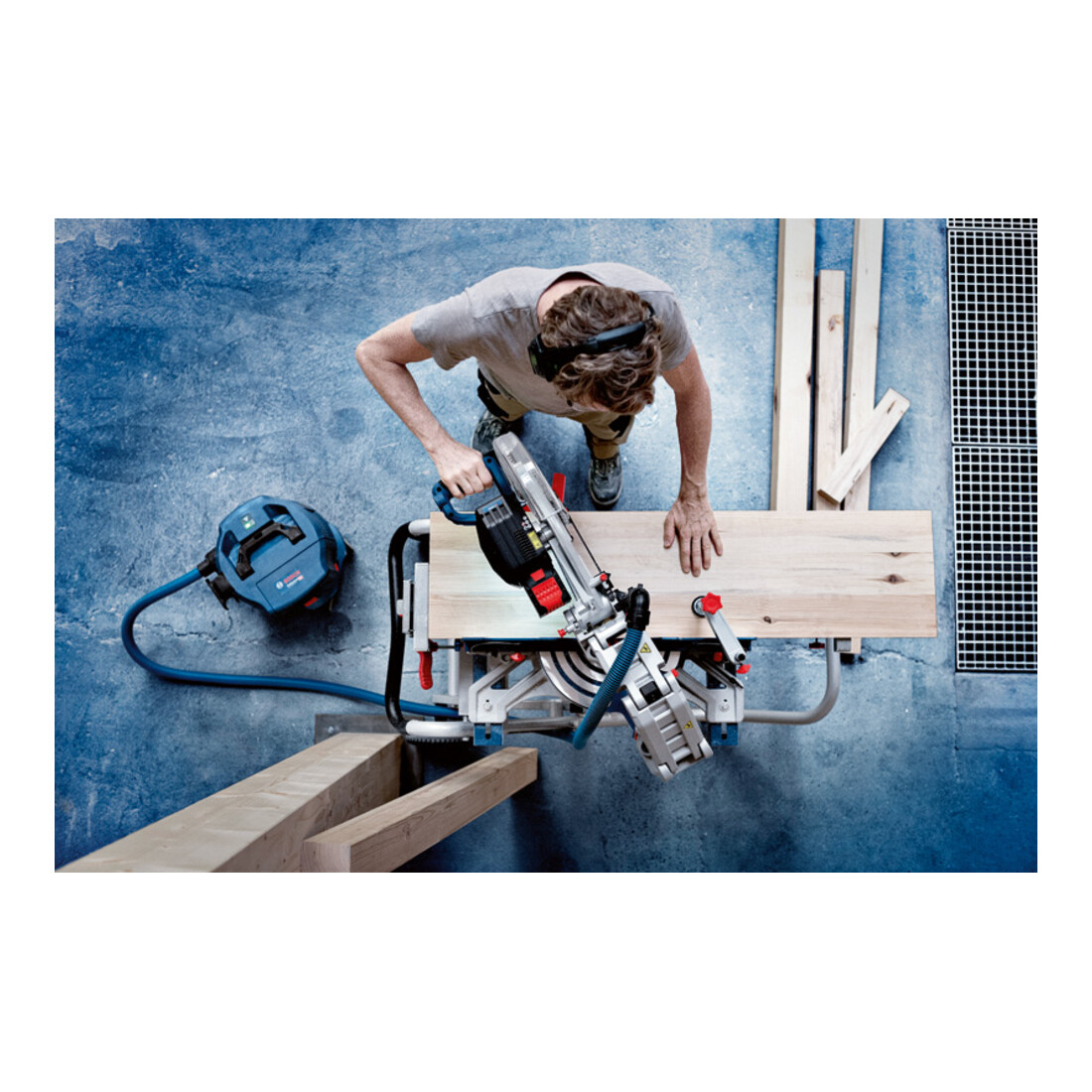 Bosch Troncatrice a batteria BITURBO GCM18V-305 GDC