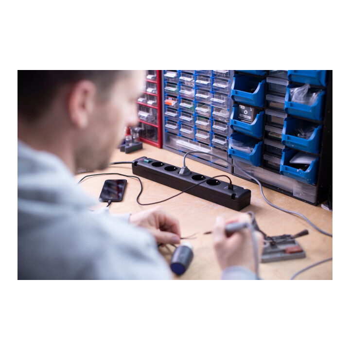 Bremounta Steckdosenleiste mit USB-Ladefunktion 5fach schwarz 3m