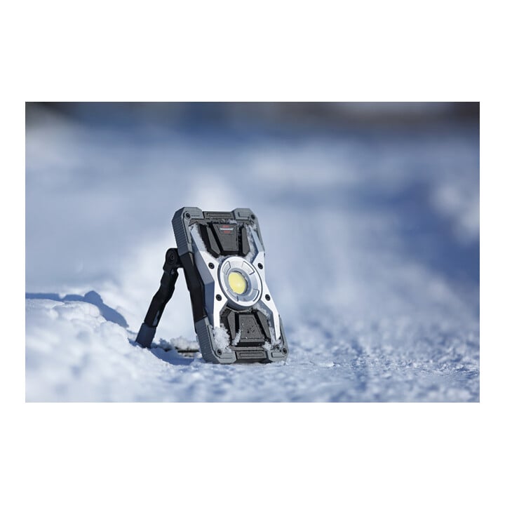 Brennenstuhl Akku LED Arbeitsstrahler RUFUS / LED Arbeitsleuchte für Werkstatt