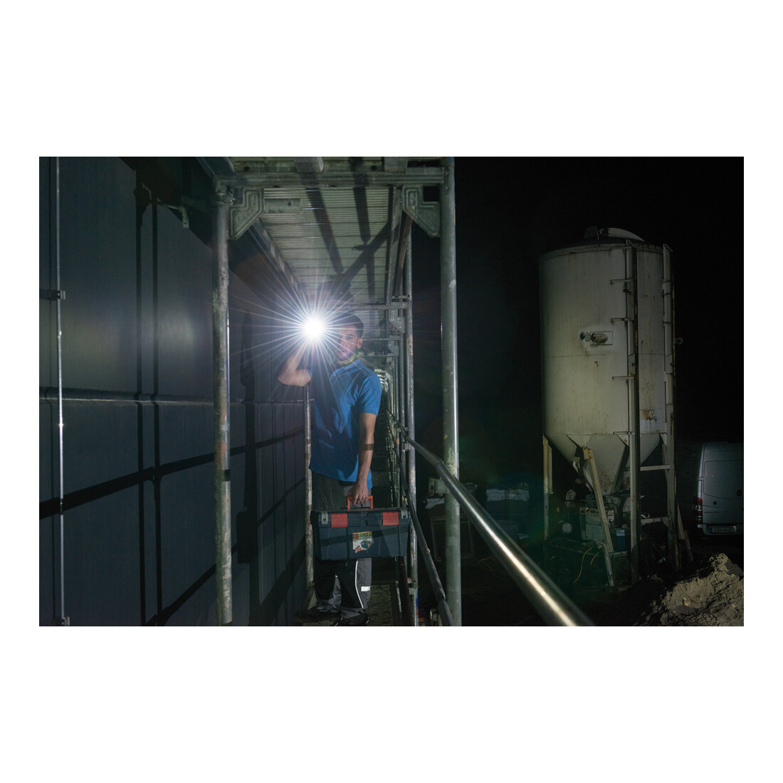 Brennenstuhl Akku Taschenlampe LED LuxPremium TL 210 AF/Handlampe mit heller Osram-LED (200lm, bis zu 13h Leuchtdauer, 55m Leuchtweite, fremdkörper- und spritzwassergeschützt IP44)