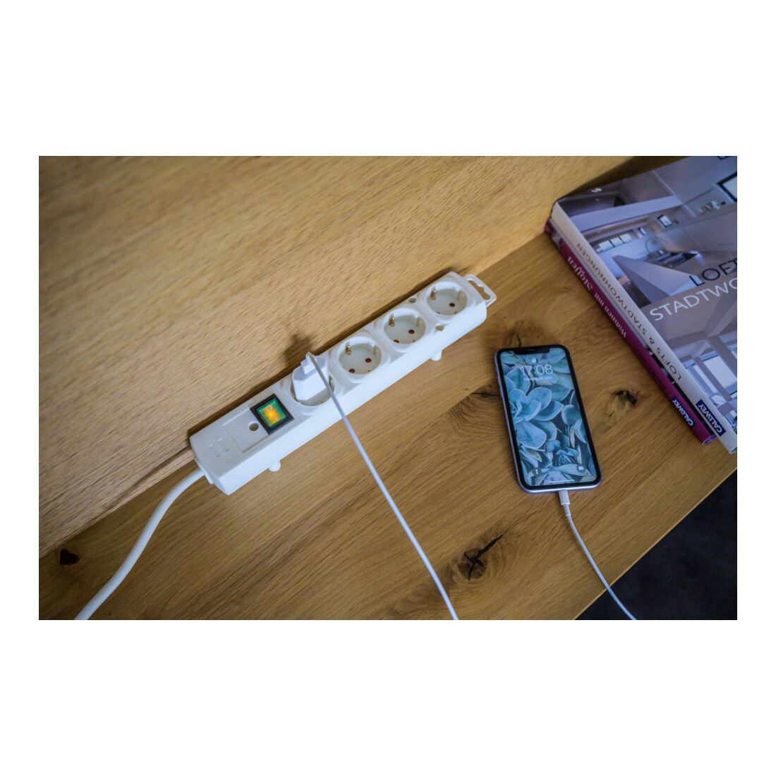 Brennenstuhl Comfort-Line Plus contactdoosstrook met 4-voudige platte stekker 2m H05VV-F 3G1.5