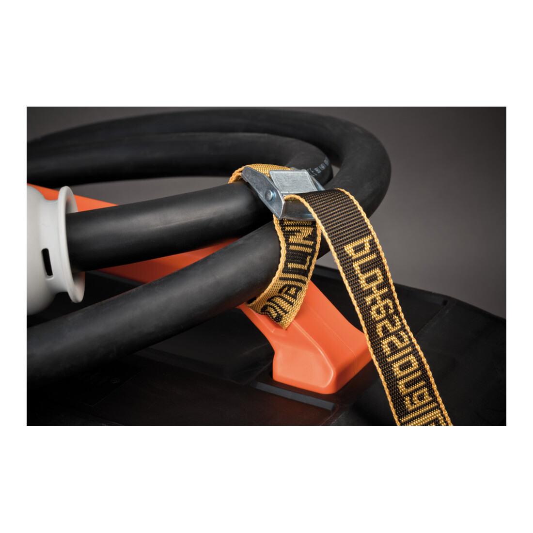 Brennenstuhl Distributore di corrente in gomma professionalLINE BSV 5-32A FI, 2m, H07RN-F 5G6,0 CEE32 A+2x16 A, 6x230 V