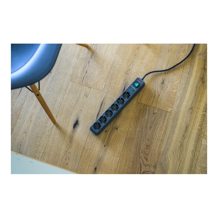 Brennenstuhl Eco-Line 4.500A 6-voudig zwart 1.5m