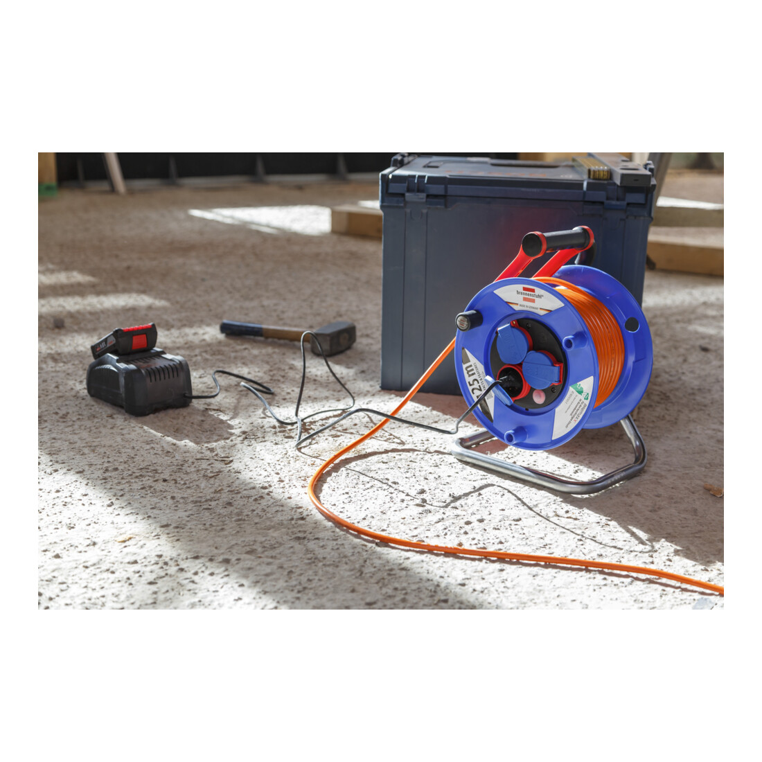 Brennenstuhl Garant IP44 Kabeltrommel, Kabel in orange