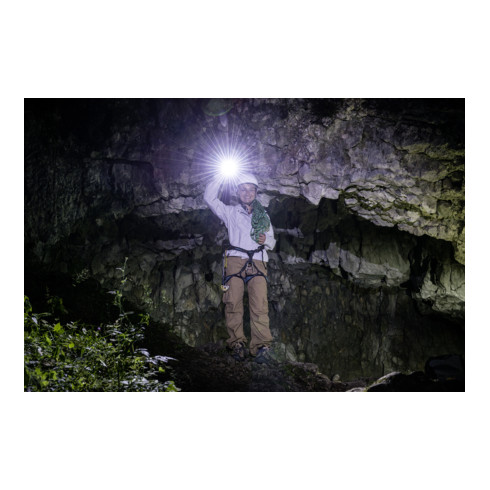 Brennenstuhl Lampe de poche LED rechargeable avec bague de sélection et Focus LuxPremium 350 lumen (IP44, portée 200m, autonomie 20h, 6 modes d'éclairages), Noir