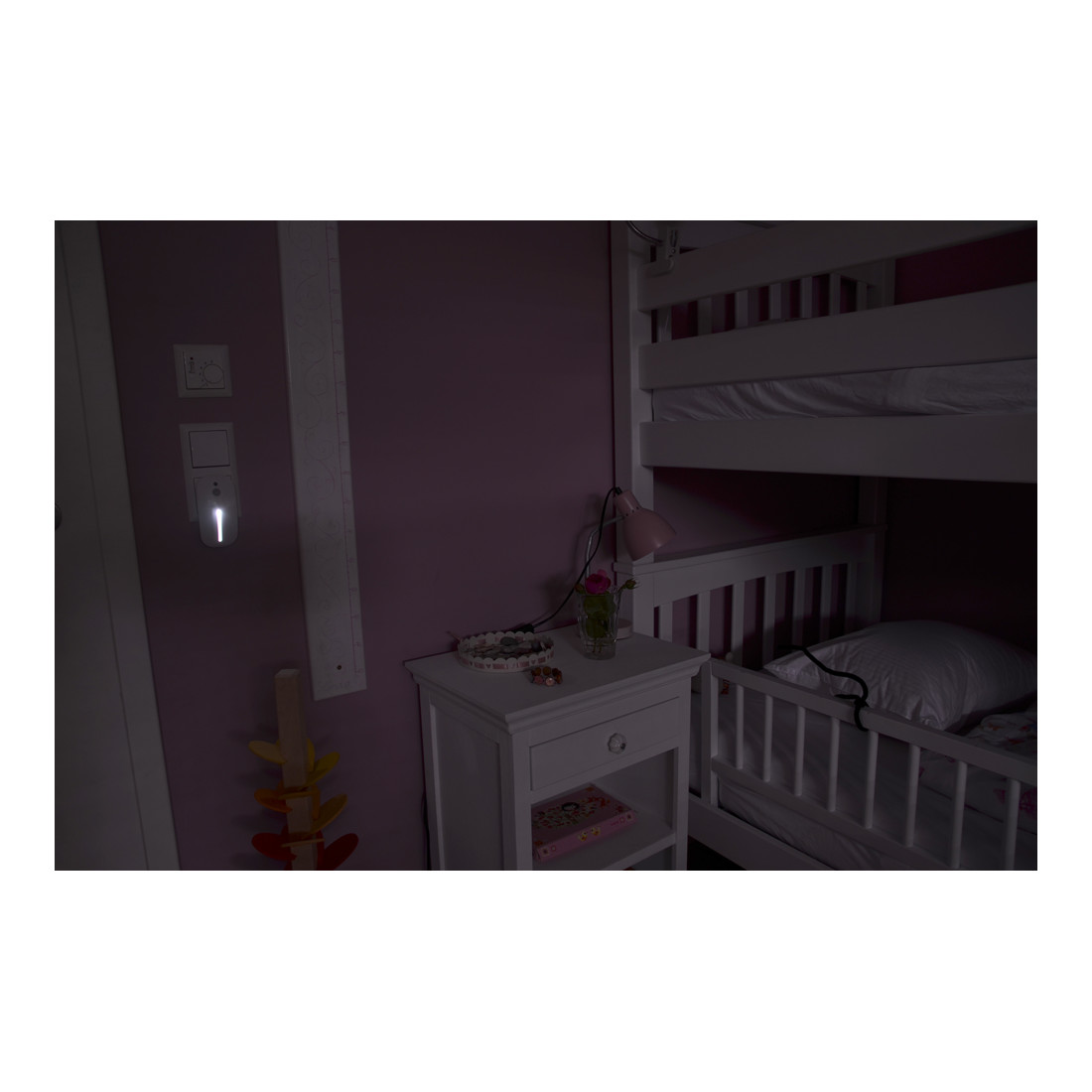 Brennenstuhl LED-Nachtlicht NL 09 MB mit Infrarot-Bewegungsmelder und Dämmerungssensor 9 LED 25lm - 1173280
