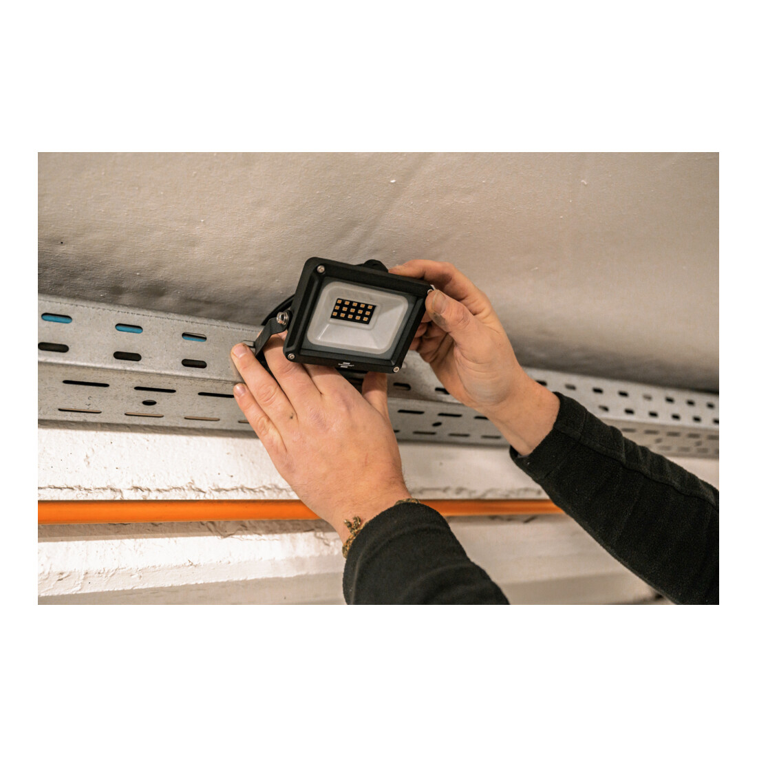 Brennenstuhl LED Strahler JARO 1060 / LED-Leuchte 10W für außen (LED-Außenstrahler zur Wandmontage, LED-Fluter 1150lm aus Aluminium, IP65)