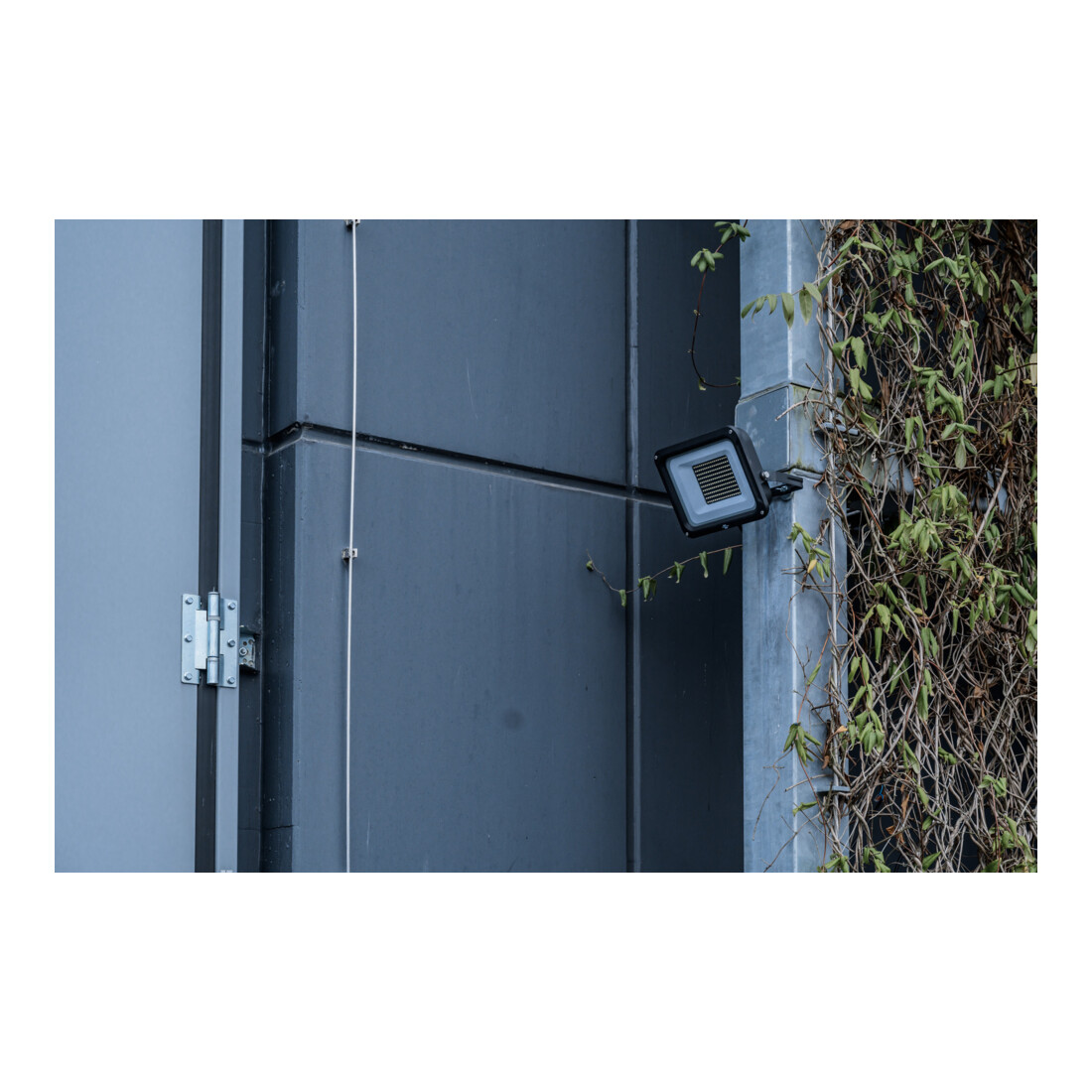 Brennenstuhl LED Strahler JARO 14060 / LED-Leuchte 100W für außen (LED-Außenstrahler zur Wandmontage, LED-Fluter 11500lm aus Aluminium, IP65)
