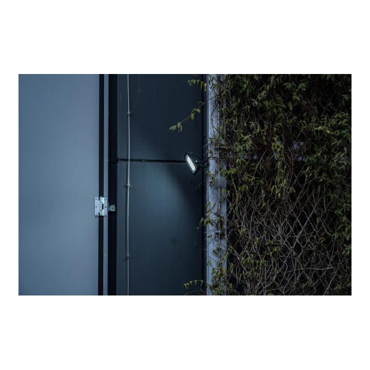 Brennenstuhl LED Strahler JARO 14060 / LED-Leuchte 100W für außen (LED-Außenstrahler zur Wandmontage, LED-Fluter 11500lm aus Aluminium, IP65)