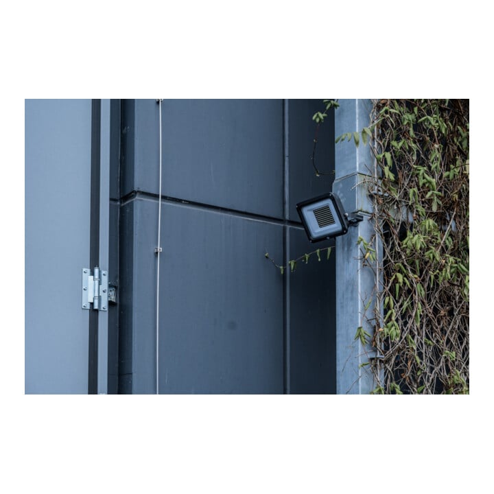 Brennenstuhl LED Strahler JARO 14060 / LED-Leuchte 100W für außen (LED-Außenstrahler zur Wandmontage, LED-Fluter 11500lm aus Aluminium, IP65)