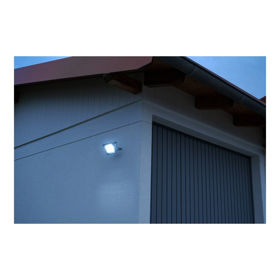 Brennenstuhl LED Strahler JARO 4060 / LED-Leuchte 30W für außen (LED-Außenstrahler zur Wandmontage, LED-Fluter 3450lm aus Aluminium, IP65)