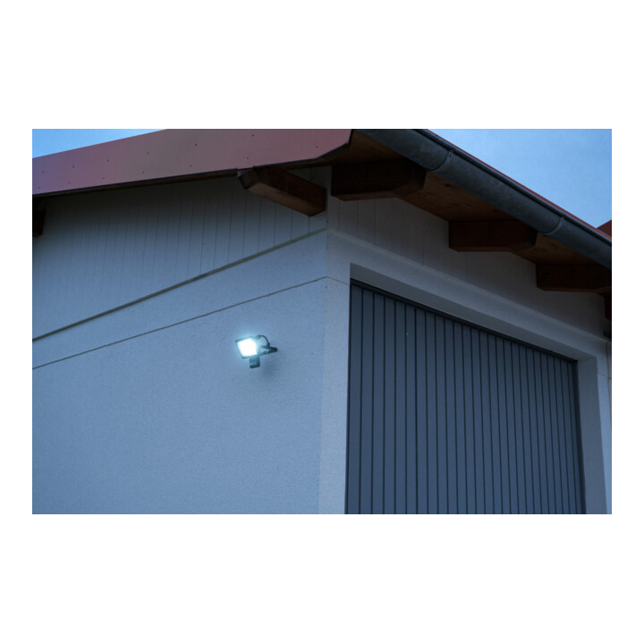 Brennenstuhl LED-straler JARO 3060 P (LED-wandstraler voor buiten IP65, 20W, 2300lm, 6500K, met bewegings- en schemersensor)