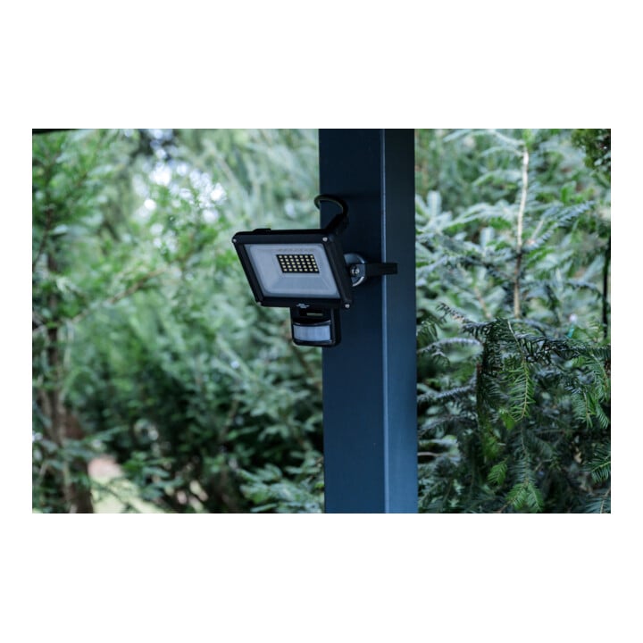 Brennenstuhl LED-straler JARO 3060 P (LED-wandstraler voor buiten IP65, 20W, 2300lm, 6500K, met bewegings- en schemersensor)