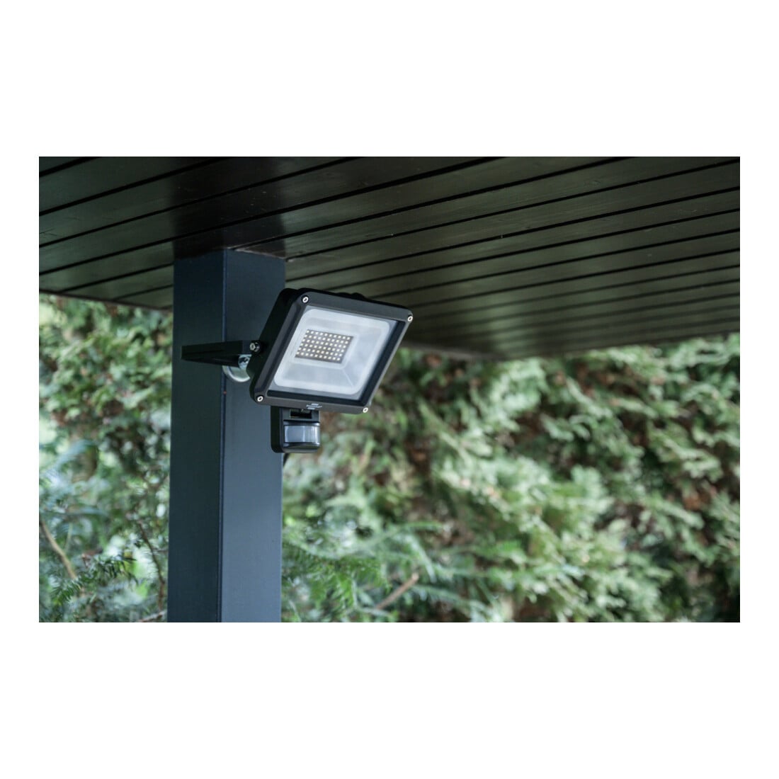 Brennenstuhl LED-straler JARO (LED-wandstraler voor buiten IP65, 6500K, met bewegings- en schemersensor)