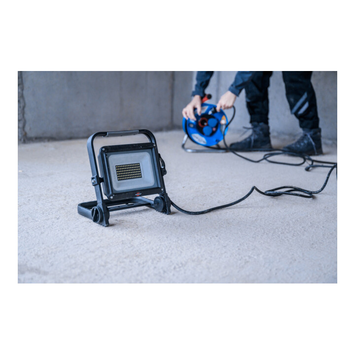 Brennenstuhl Mobiele LED Straler JARO 7060 M / LED-lamp 50W voor buiten (LED-buitenstrahler met 5m kabel, LED-schijnwerper 5800lm aluminium, dimbaar, IP65)