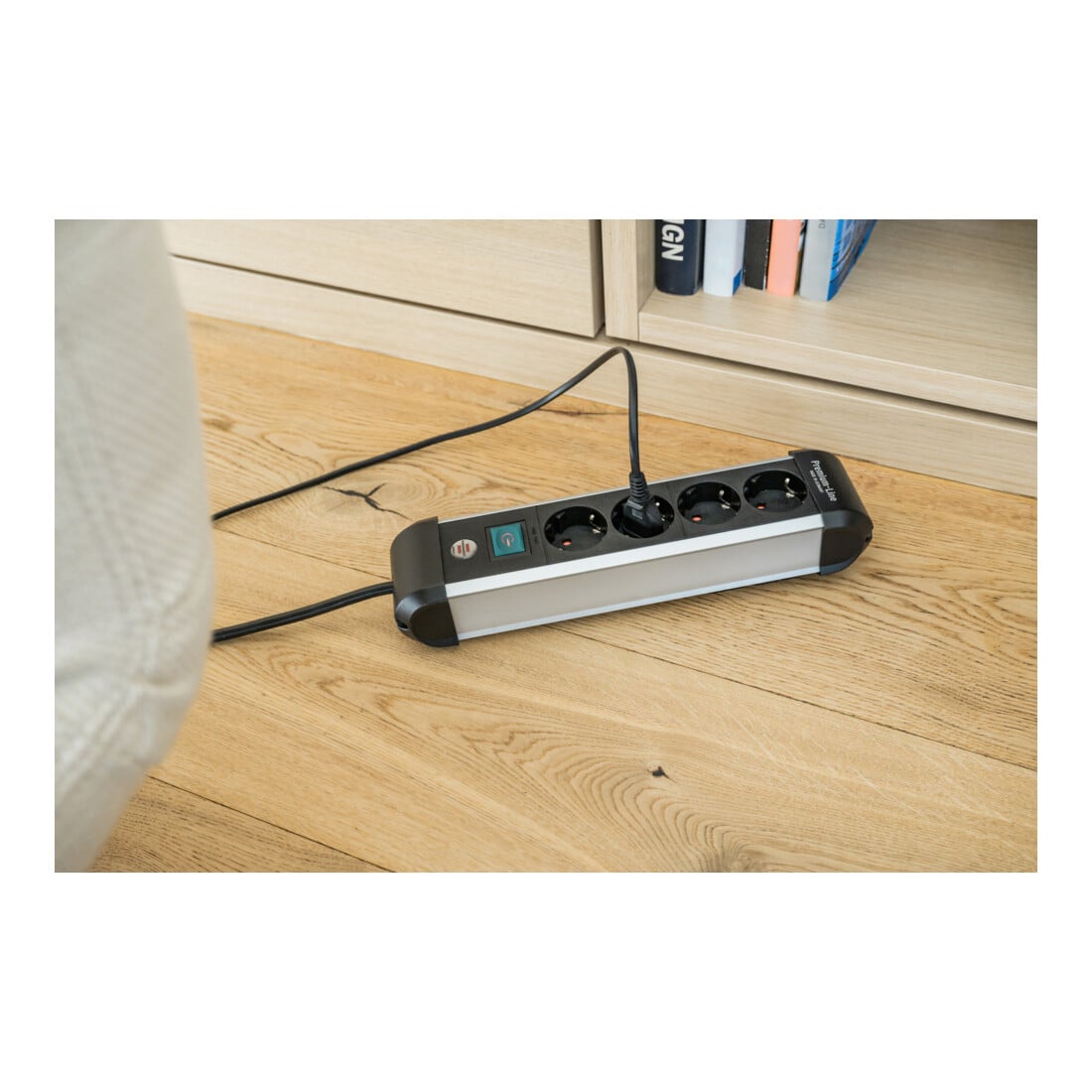 Brennenstuhl Premium-Alu-Line Steckdosenleiste 4-fach / Steckerleiste aus hochwertigem Aluminium