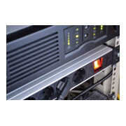 Brennenstuhl Presa multipla a 8 vie per armadi elettrici Alu-Line 19" con interruttore automatico 10A e spina di rete IEC C14, argento/rosso, 2m, H05VV-F 3G1.0-5