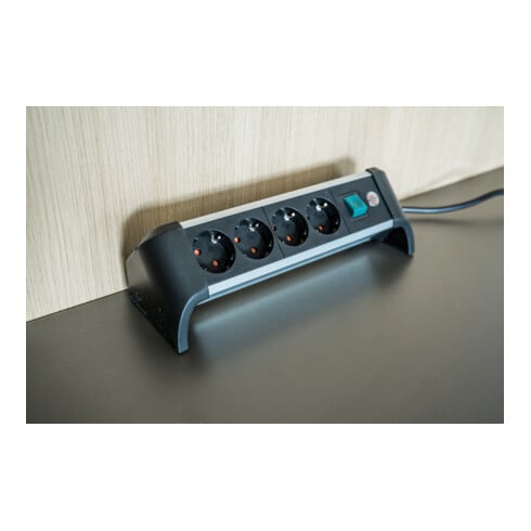 Brennenstuhl Presa multipla Alu-Office-Line a 4 vie, 1,8m H05VV-F 3G1,5