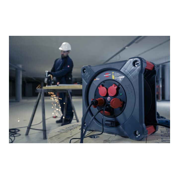 Brennenstuhl Professional Baustellen-Kabeltrommel KA 3100 5 IP44, 33m H07RN-F 3G1,5
