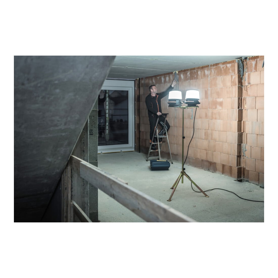 Brennenstuhl professionalLINE Mobiler 360° LED Strahler ORUM 5050 M, 5800lm 47W, 5m H07RN-F 3G1,5, IP54