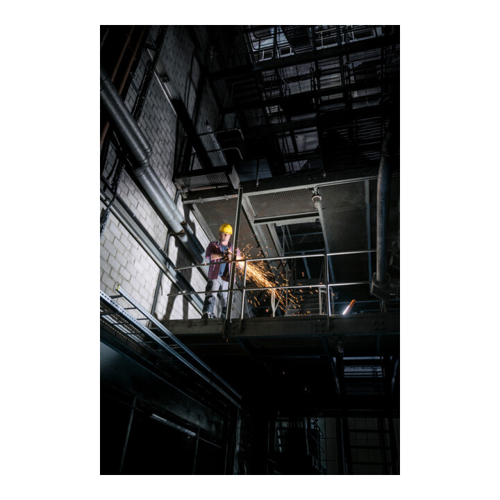 Brennenstuhl professionalLINE Mobiler LED Baustrahler X 8000 M, mit 5m Kabel, mit OSRAM LEDs, 8300 lm, IP54