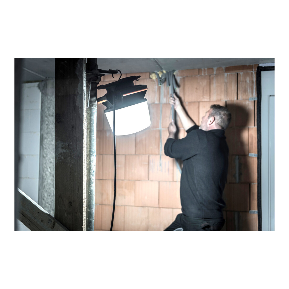 Brennenstuhl professionalLINE Projecteur LED mobile 360° ORUM 5050 M, 5800 lm 47W, 5m H07RN-F 3G1,5, IP54