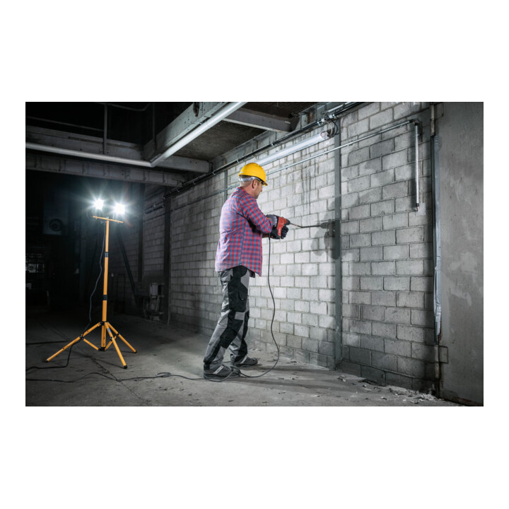 Brennenstuhl Projecteur de chantier à LED sur trépied JARO 4050 T (2x 20W, 2x 1950lm, 6500K, IP65, projecteur de chantier à LED sur trépied, hauteur réglable jusqu'à max. 160cm, avec 2.5m de câble)