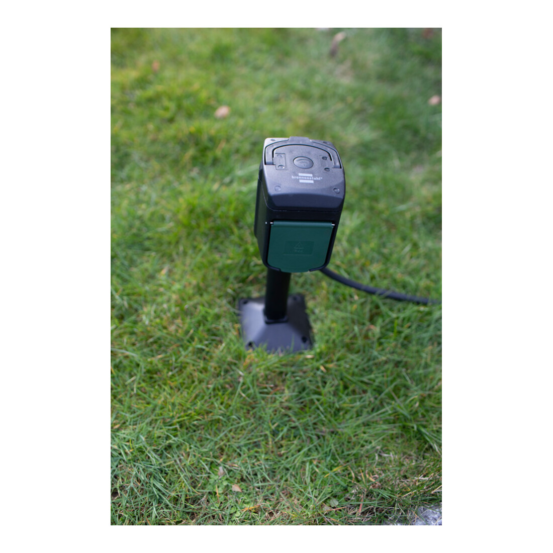 brennenstuhl®Connect WIFI Gartensteckdose mit Erdspieß und Montageplatte IP44 2-fach 10m H07RN-F3G1,5