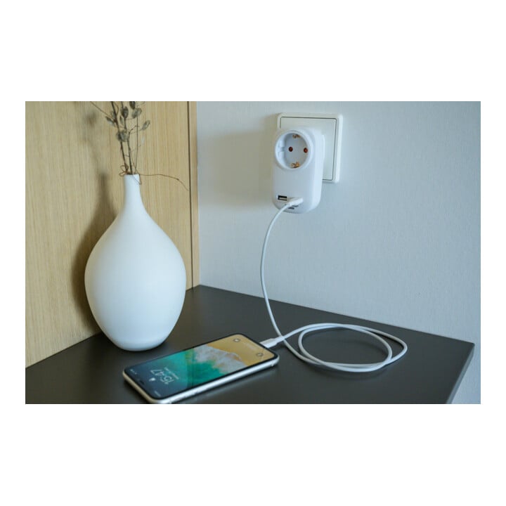 Brennenstuhl Steckdosenadapter mit USB C Power Delivery und USB-A