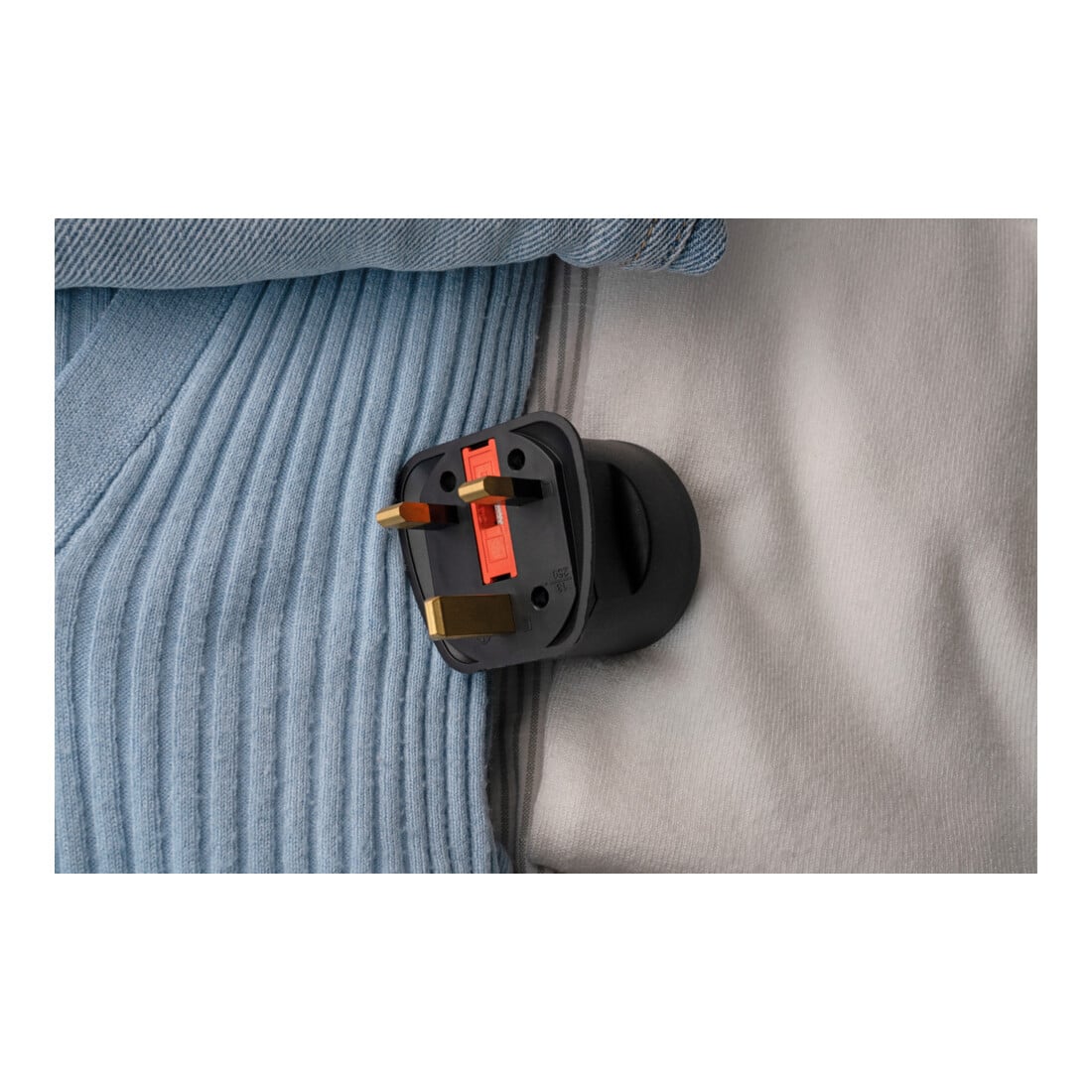 Brennenstuhl Travel Adapter Schutzkontakt/GB