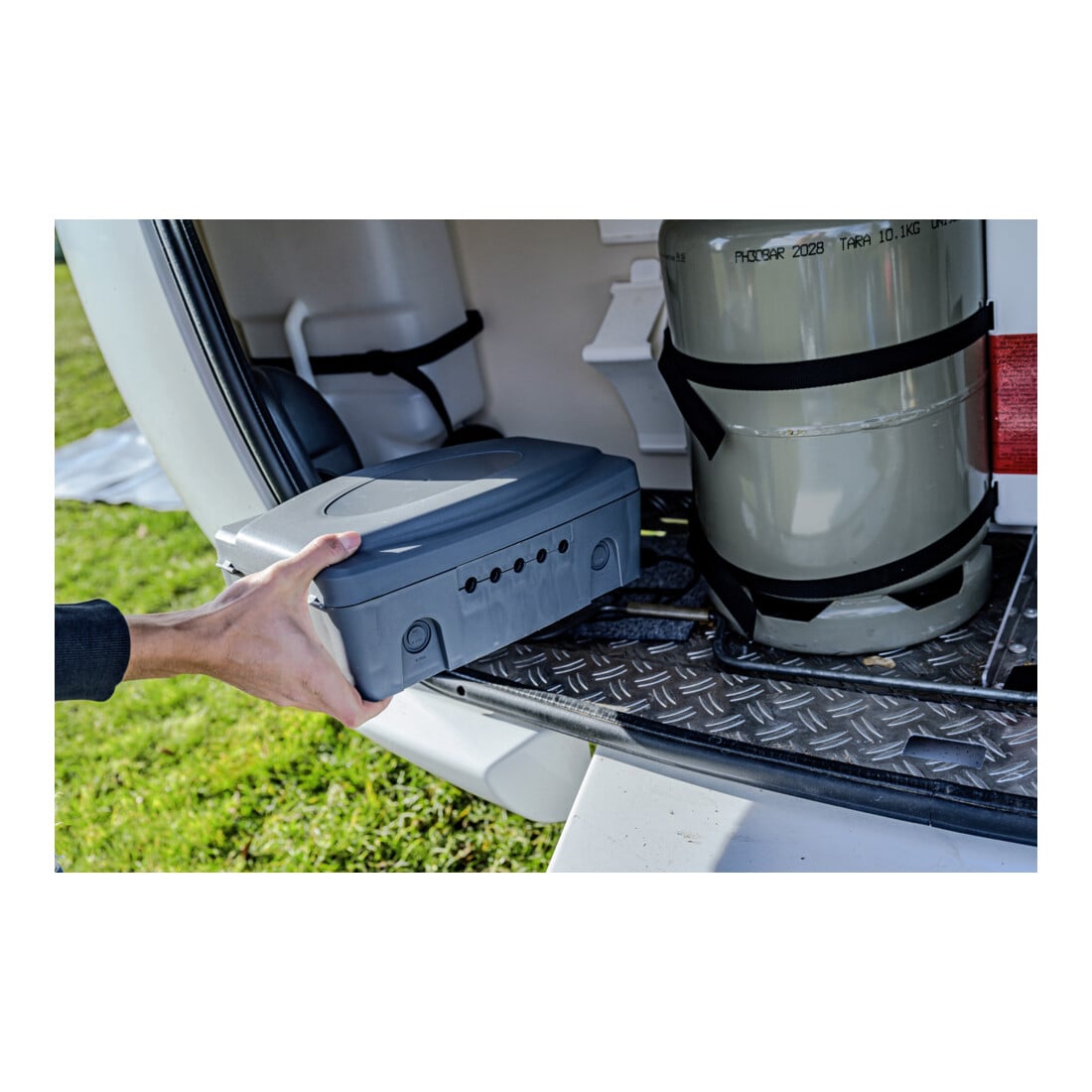 Brennenstuhl weerbestendige box (IP54 waterdichte kabelbox buiten ter bescherming van contactdozen, adapters, transformatoren, enz.)