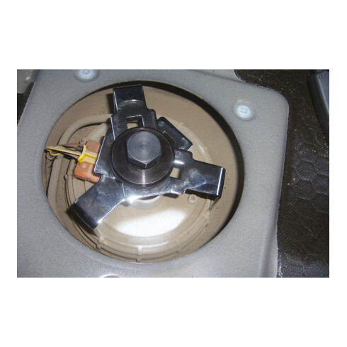 Brilliant Tools Chiave bocchettone per serbatoio, 3 bracci