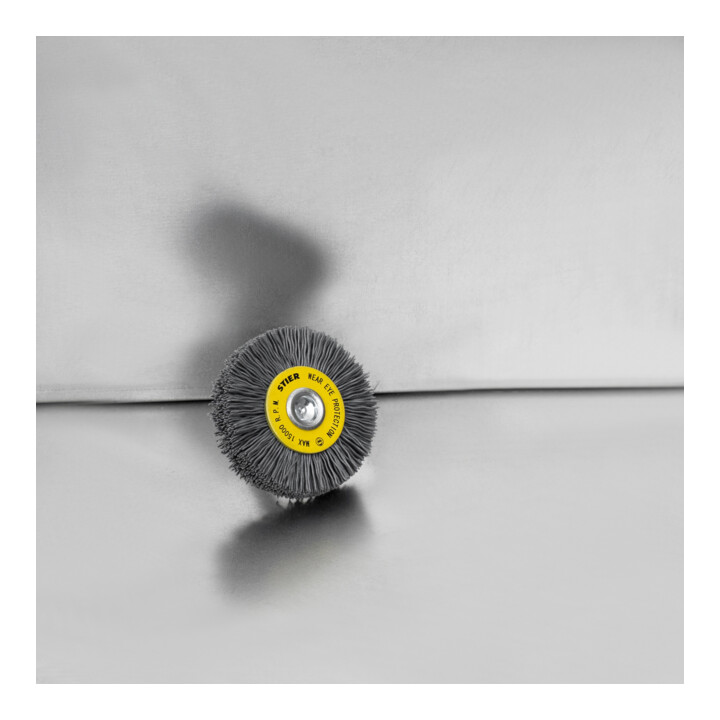 Brosse circulaire STIER Ø 50 mm, diamètre de queue 6 mm, 0,6 mm, ondulée, carbure de silicium