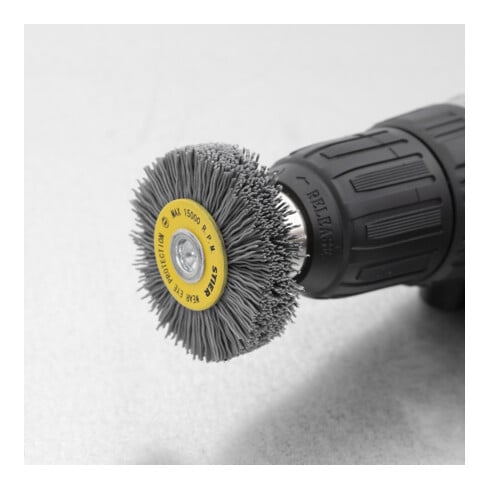 Brosse ronde STIER, tige Ø 6 mm, ondulée, carbure de silicium