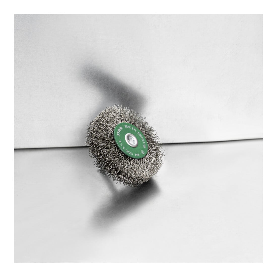 Brosse circulaire STIER, diamètre de queue 6 mm, 0,3 mm, ondulée, acier inoxydable