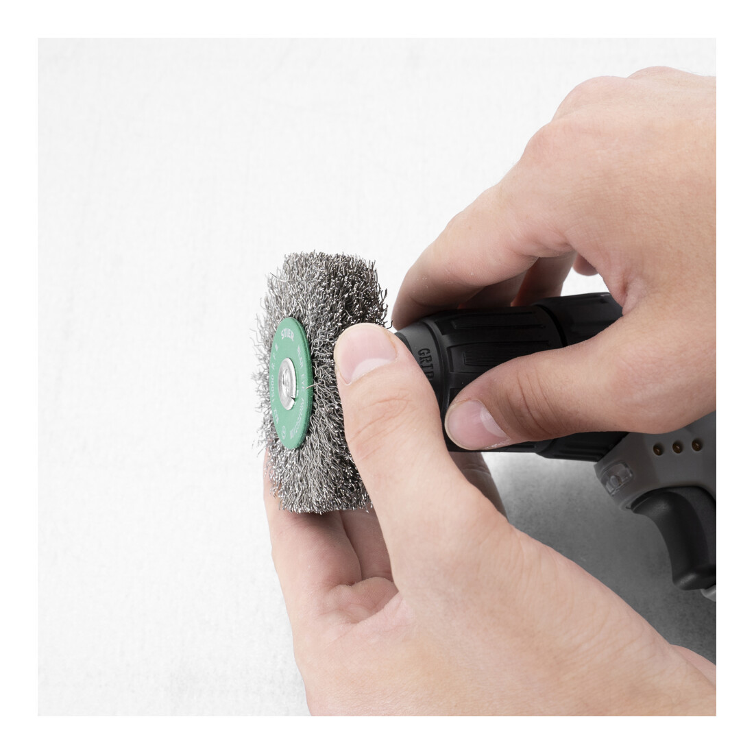 Brosse circulaire STIER, diamètre de queue 6 mm, 0,3 mm, ondulée, acier inoxydable