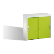C+P File sideboard Acurado avec portes coulissantes et étagères Façade vert viridine Corps gris clair