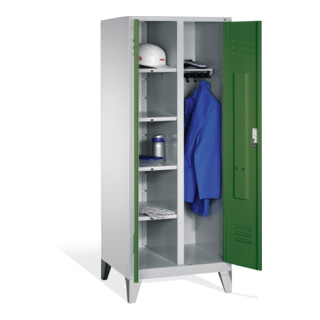 C+P Armoire à linge Classic sur pieds, 2 compartiments, H1850×I810×P500mm, façade vert réséda, corps gris clair