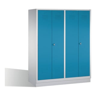 C+P Doppelspind Classic auf Sockel, 4 Abteile, H1800xB1590xT500mm Front Lichtblau Korpus Lichtgrau