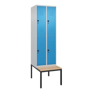 C+P Doppelstock-Spind Classic PLUS, Bank, 2 Abteile, 2120x600x815mm, 7035/5012 Verschluss Sicherheits-Drehriegel Sitzbanktyp untergebaut Material Sitzfläche Buche-Hartholz
