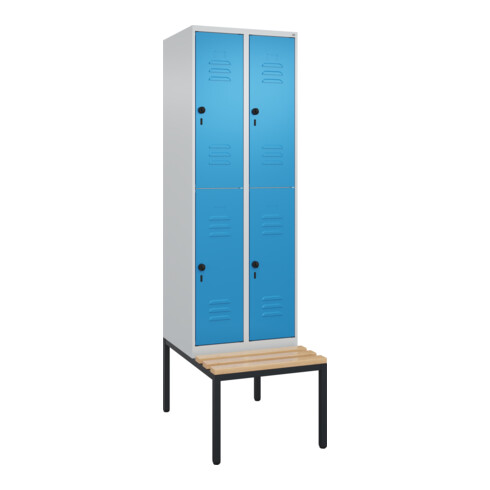 C+P Doppelstock-Spind Classic PLUS, Bank, 2 Abteile, 2120x600x815mm, 7035/5012 Verschluss Sicherheits-Drehriegel Sitzbanktyp untergebaut Material Sitzfläche Buche-Hartholz