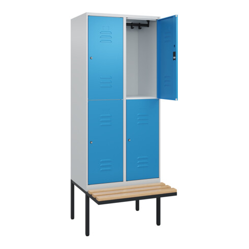 C+P Doppelstock-Spind Classic PLUS, Bank, 2 Abteile, 2120x800x815mm, 7035/5012 Verschluss Zylinderschloss Sitzbanktyp auskragend Material Sitzfläche Buche-Hartholz